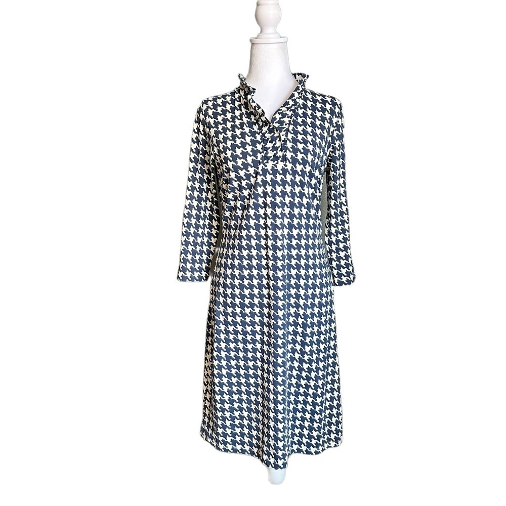 J McLaughlin Blue White Houndstooth Durham Ruffle neck 3/4 slv V-neck Catalina S